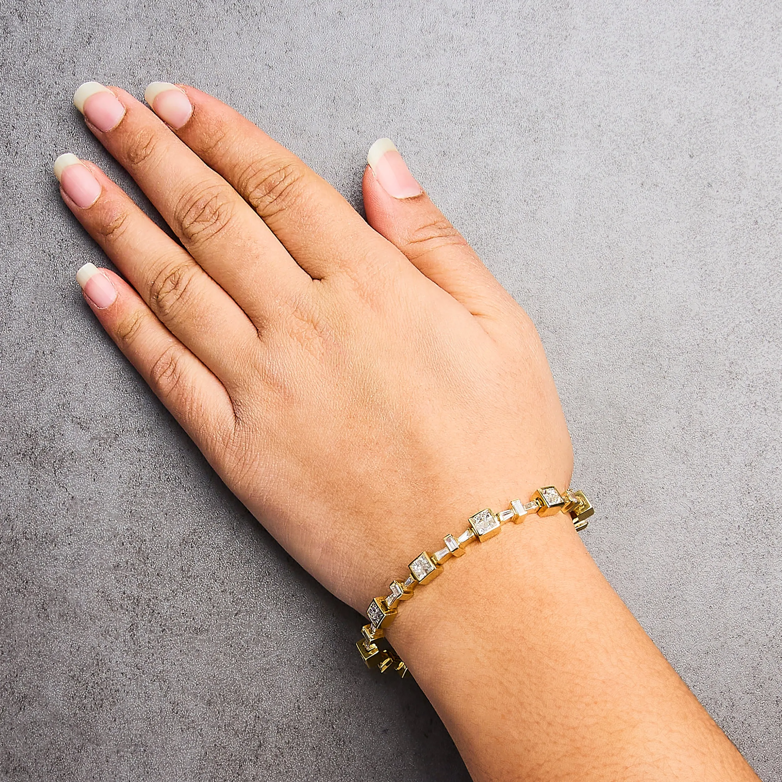 14K Yellow Gold 6 3/4 Cttw Princess and Baguette-Cut Diamond Tennis Bracelet