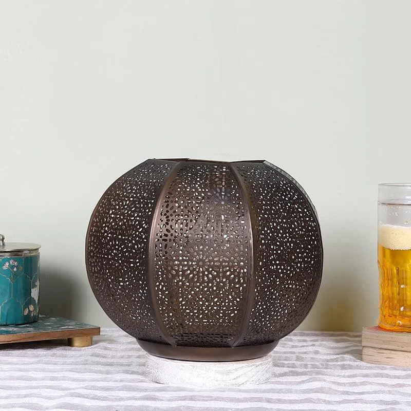 Nira Round Etched Table Lamp With Wooden Base