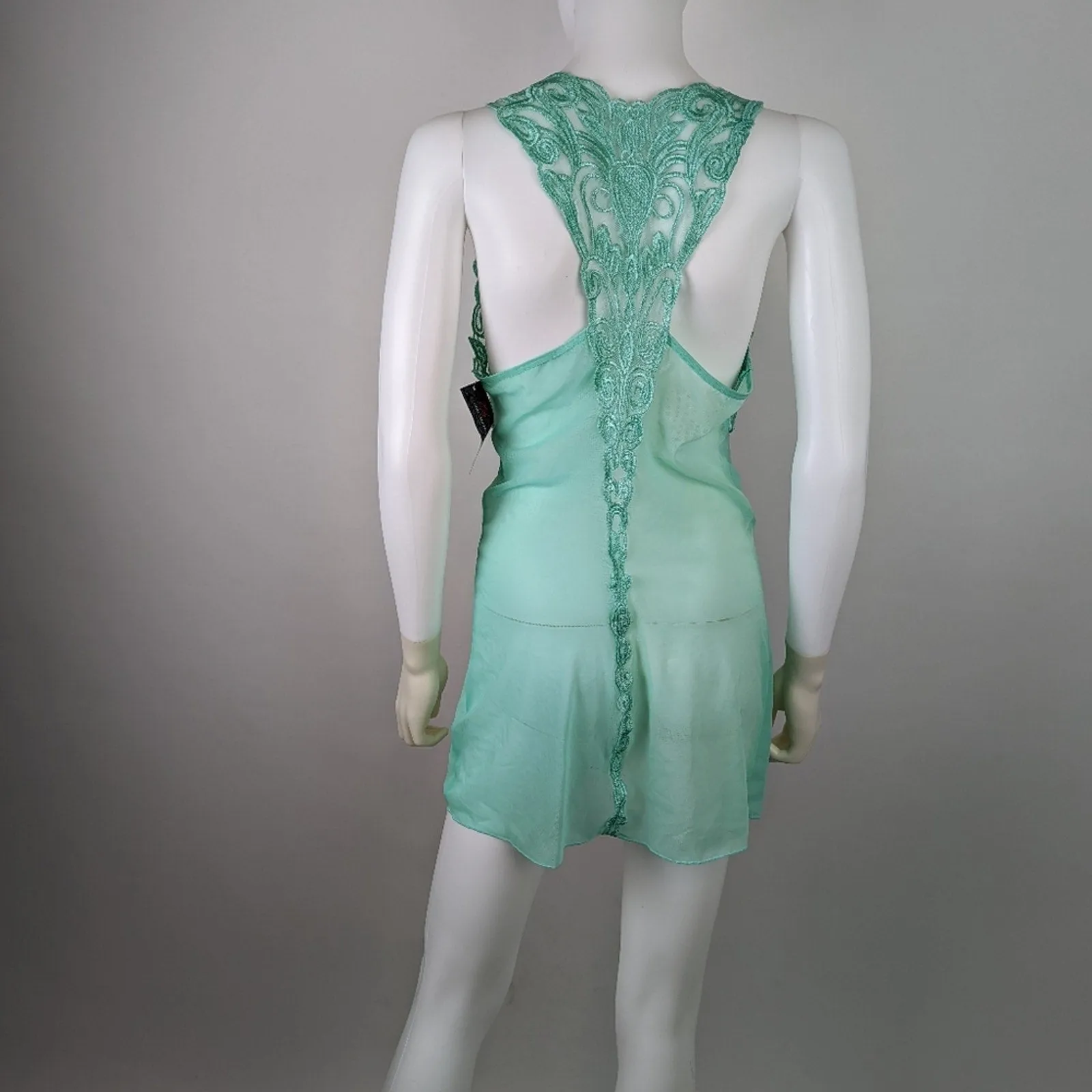 NWT Embroidered Babydoll Nightie L